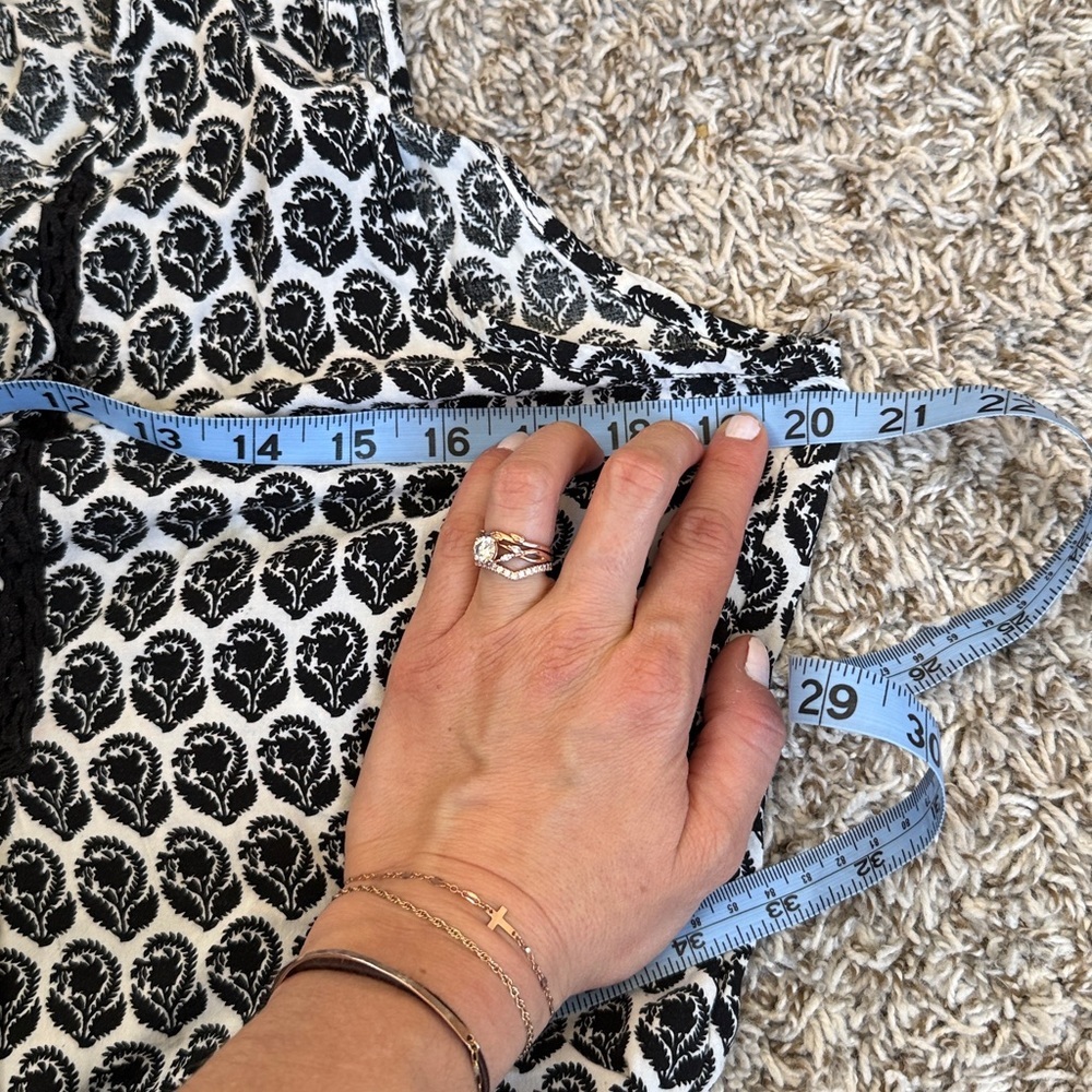 Luna Moon Peplum Tank Top Floral Black and White Size Medium Large - Picture 12 of 13